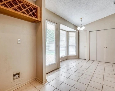 304 Mack Drive - Photo Thumbnail 8