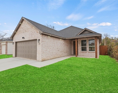 3335 Spring Avenue - Photo Thumbnail 3