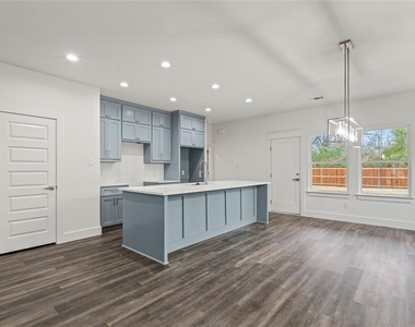 3335 Spring Avenue - Photo Thumbnail 6