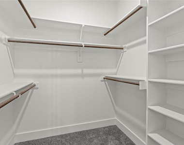 3335 Spring Avenue - Photo Thumbnail 15