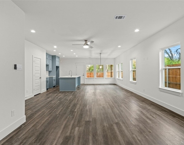 3335 Spring Avenue - Photo Thumbnail 5