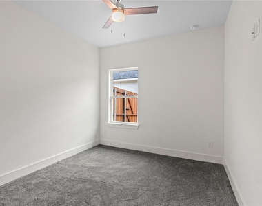 3335 Spring Avenue - Photo Thumbnail 16