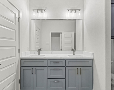3335 Spring Avenue - Photo Thumbnail 13