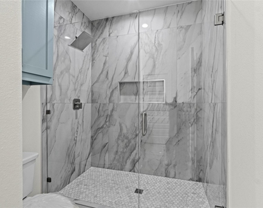 3335 Spring Avenue - Photo Thumbnail 14