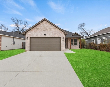 3335 Spring Avenue - Photo Thumbnail 1