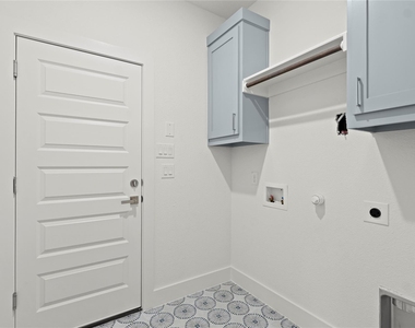 3335 Spring Avenue - Photo Thumbnail 19