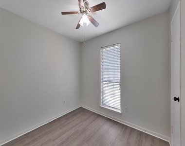 1633 Bette Drive - Photo Thumbnail 10