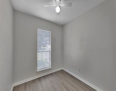1633 Bette Drive - Photo Thumbnail 9
