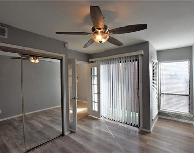 1700 Baird Farm Circle - Photo Thumbnail 7