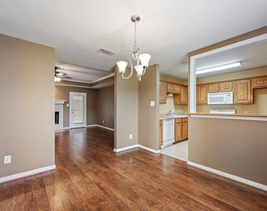 109 Lemley Drive - Photo Thumbnail 7