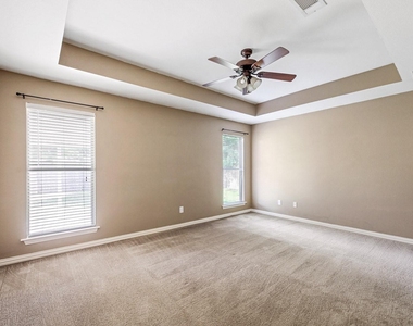 109 Lemley Drive - Photo Thumbnail 4