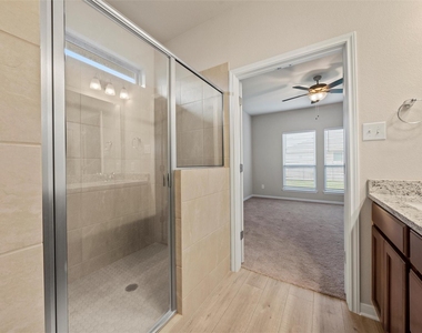 7445 Garden Glen Drive - Photo Thumbnail 20