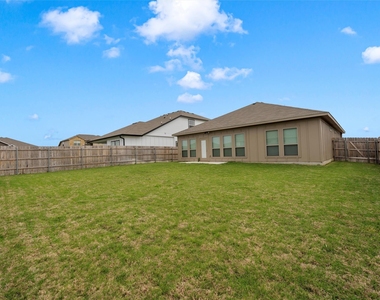 7445 Garden Glen Drive - Photo Thumbnail 24