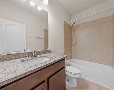 7445 Garden Glen Drive - Photo Thumbnail 6