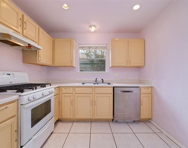 3306 Garrison Court - Photo Thumbnail 11