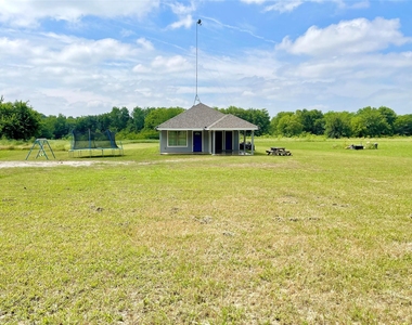 1581 County Road 1079 - Photo Thumbnail 5