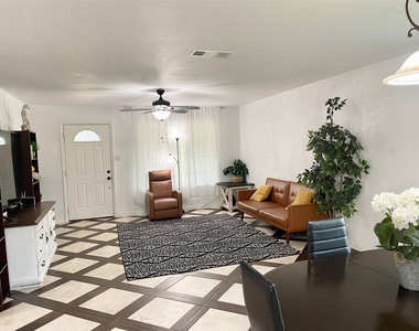 1581 County Road 1079 - Photo Thumbnail 15