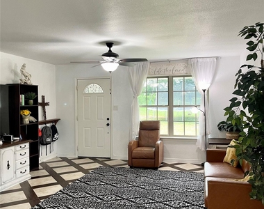 1581 County Road 1079 - Photo Thumbnail 14
