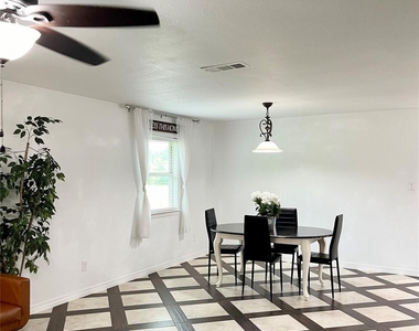 1581 County Road 1079 - Photo Thumbnail 21