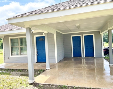 1581 County Road 1079 - Photo Thumbnail 6