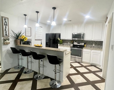 1581 County Road 1079 - Photo Thumbnail 31