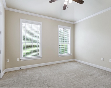 5801 Hillcrest Avenue - Photo Thumbnail 10