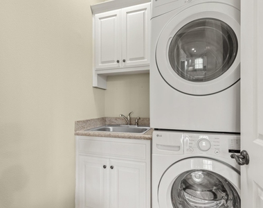 5801 Hillcrest Avenue - Photo Thumbnail 11