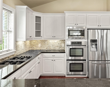 5801 Hillcrest Avenue - Photo Thumbnail 2