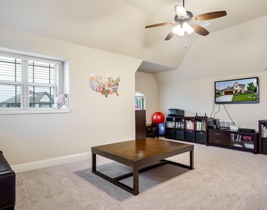 2613 Turning Leaf Lane - Photo Thumbnail 16