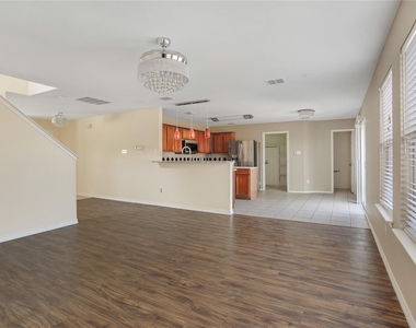1921 Southridge Lane - Photo Thumbnail 9