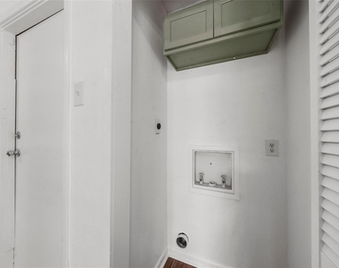 3812 Acree Street - Photo Thumbnail 9