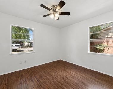3812 Acree Street - Photo Thumbnail 5