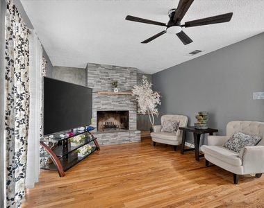 10014 Mesita Drive - Photo Thumbnail 9