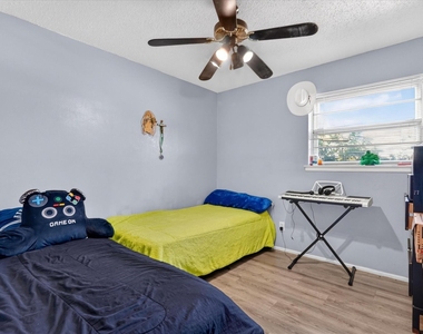 10014 Mesita Drive - Photo Thumbnail 17
