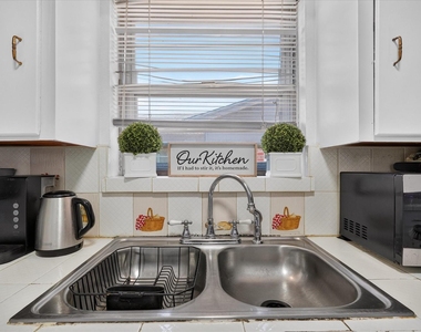10014 Mesita Drive - Photo Thumbnail 13