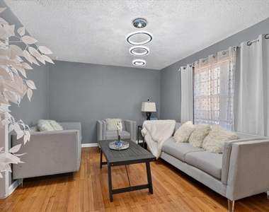 10014 Mesita Drive - Photo Thumbnail 5