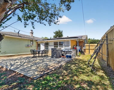 10014 Mesita Drive - Photo Thumbnail 24