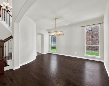 10821 Patton Drive - Photo Thumbnail 3