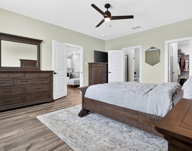 2008 Meadow Drive - Photo Thumbnail 16