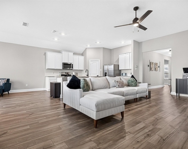 2008 Meadow Drive - Photo Thumbnail 2
