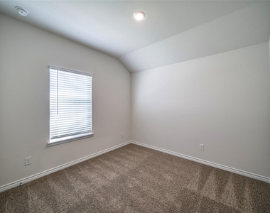2059 Ketchum Lane - Photo Thumbnail 14