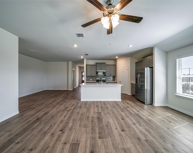 2059 Ketchum Lane - Photo Thumbnail 6