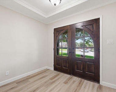 2625 Ramblewood Drive - Photo Thumbnail 10
