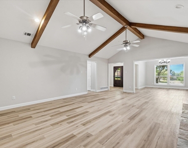 2625 Ramblewood Drive - Photo Thumbnail 13