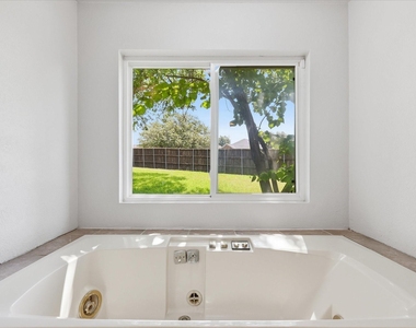 2625 Ramblewood Drive - Photo Thumbnail 25