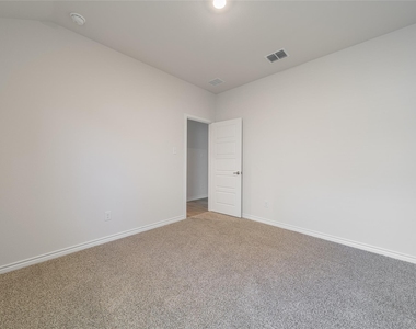 2044 Hearn Drive - Photo Thumbnail 25