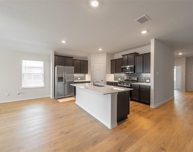 2044 Hearn Drive - Photo Thumbnail 9