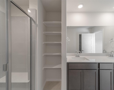 2044 Hearn Drive - Photo Thumbnail 17