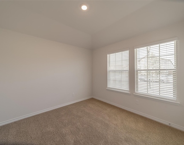 2044 Hearn Drive - Photo Thumbnail 18