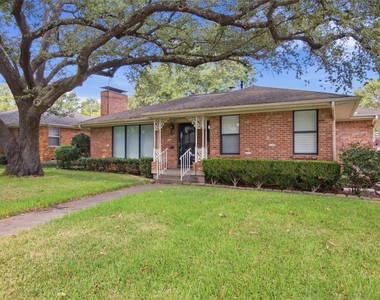 6445 Glennox Lane - Photo Thumbnail 2